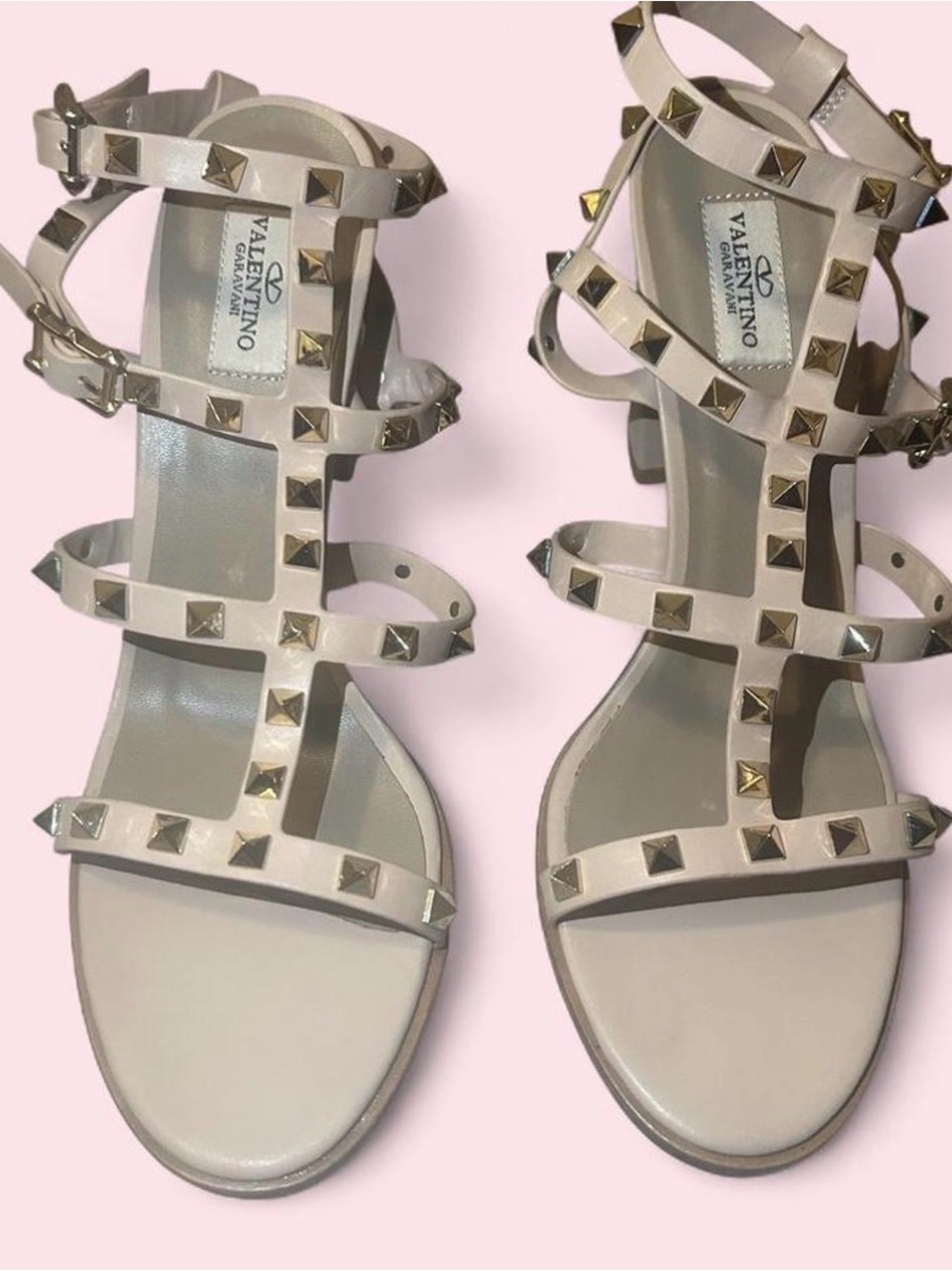 🔥Valentino Rockstud Heels🔥
